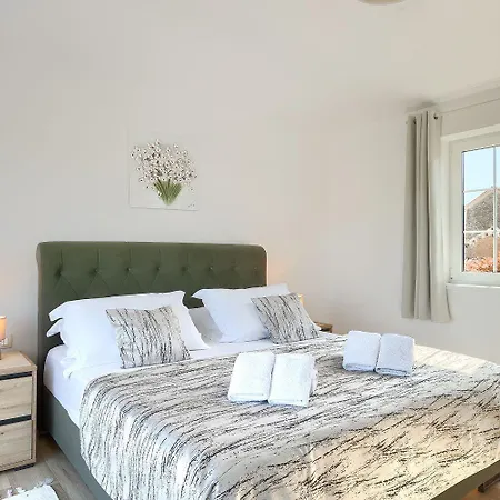 Traumhafte Mit Privatpool Und Panoramablick Vižinada