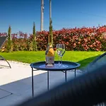 Traumhafte Mit Privatpool Und Panoramablick 度假居 *