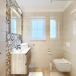 Traumhafte Mit Privatpool Und Panoramablick 度假居 Vižinada