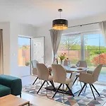 度假居 Traumhafte Mit Privatpool Und Panoramablick