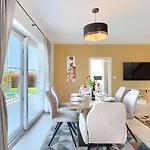Traumhafte Mit Privatpool Und Panoramablick 度假居 *